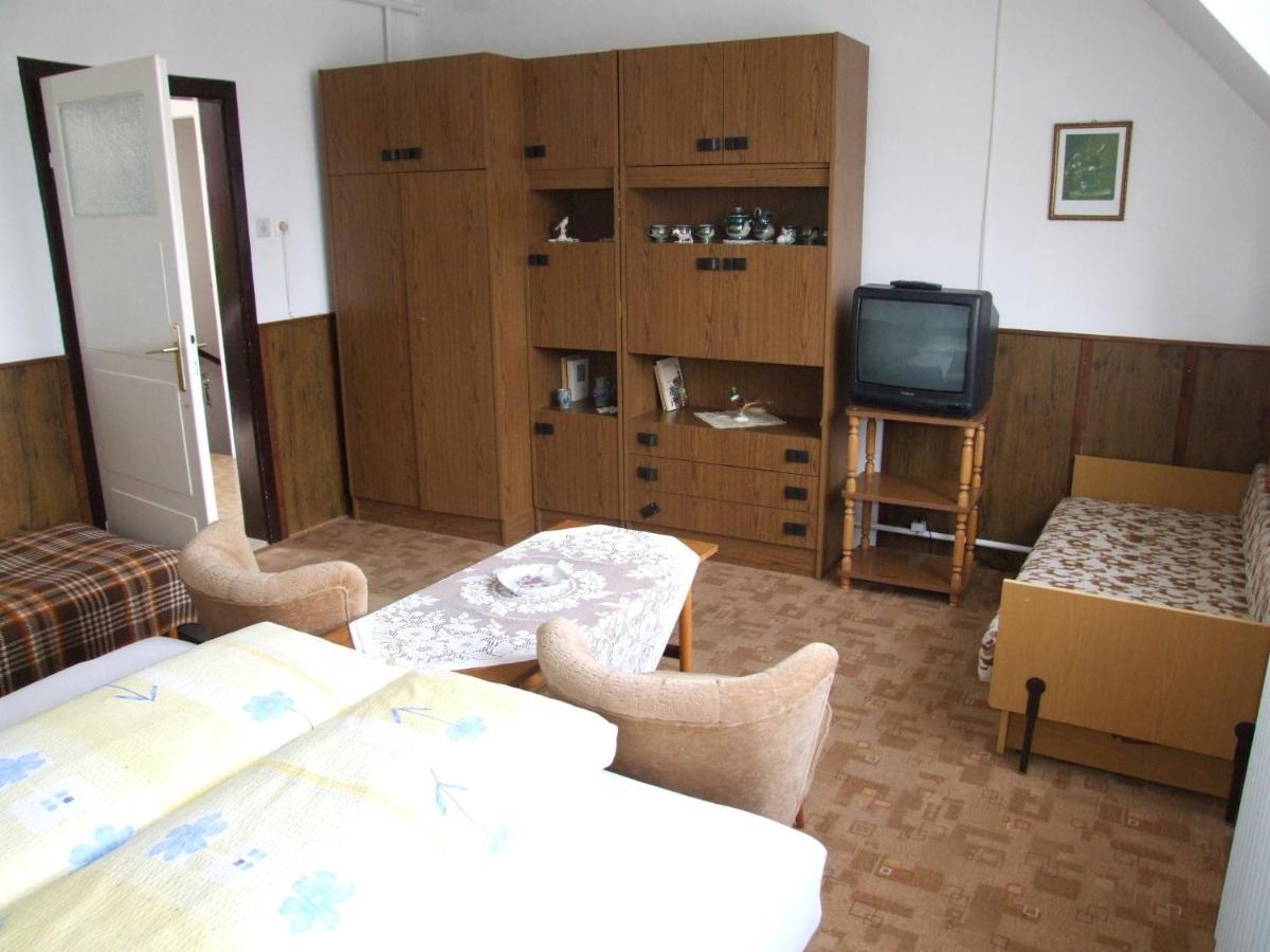 Revesz Vendeghaz Hotel Harkany Room photo